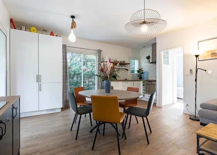 Дом отдыха Landaise Le Lagunak Avec Piscine Chauffee A 900 M De La Лабенн